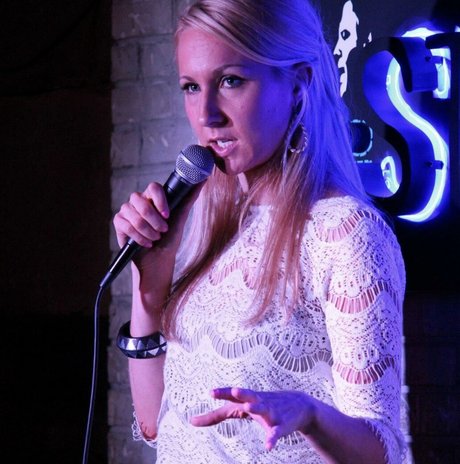 Nikki Glaser Sexy OnlyFans