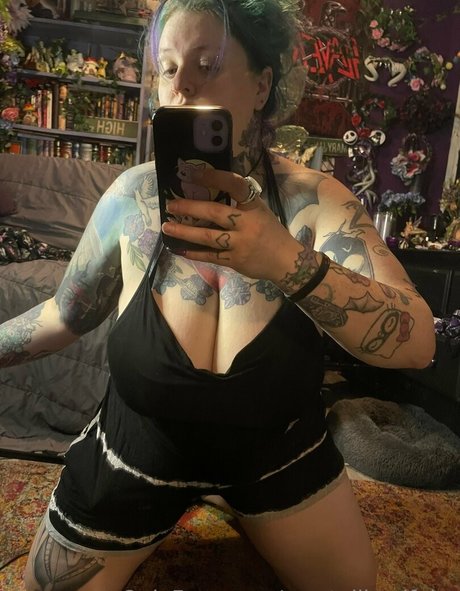 crystallizedfairy OnlyFans Leak