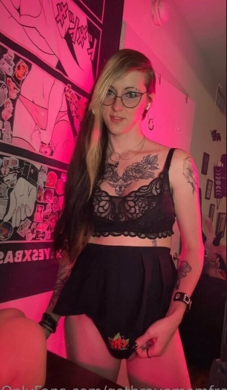 gothravemomfree Nacktbilder von OnlyFans geleakt