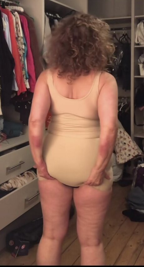 Nadia Sawalha OnlyFans XXX