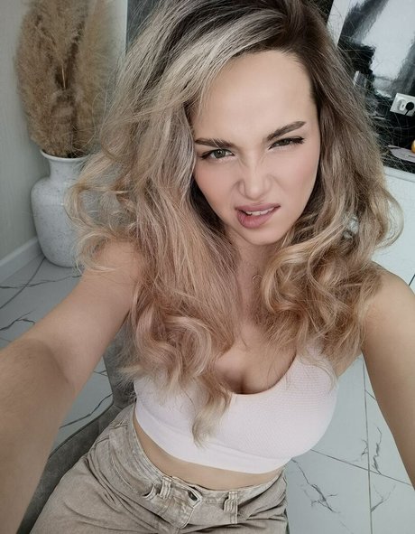 AlinaNaMeli Nackt geleakt OnlyFans