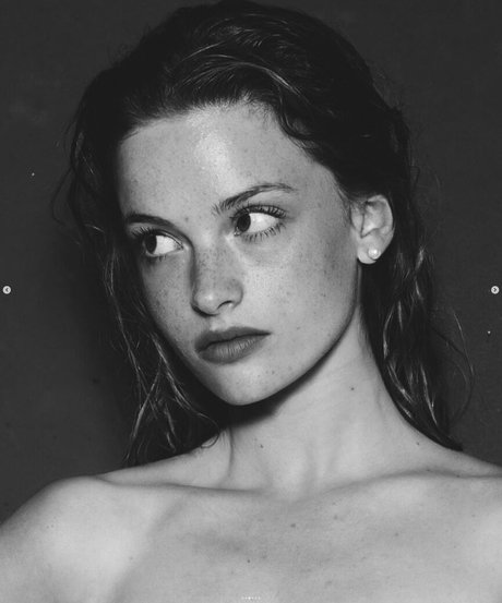 Camille Yolaine Nur für Fans