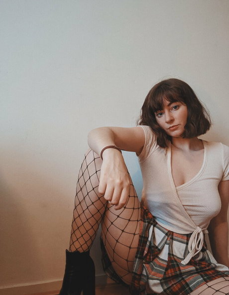 softnspooky OnlyFans nackte Brüste