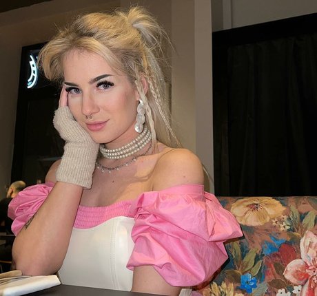 pinkarosalina OnlyFans Archiv