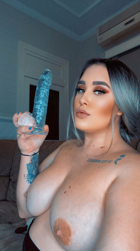 mollygrey previews OnlyFans Beiträge