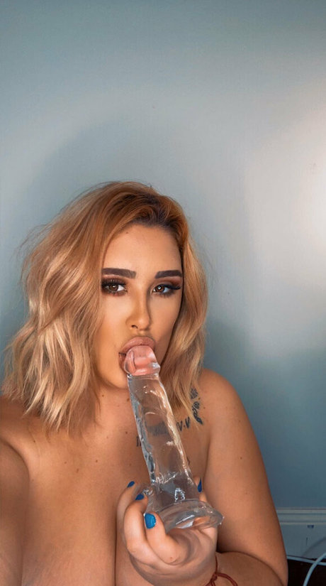 mollygrey previews OnlyFans