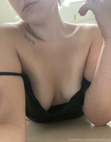 alaskaclouds OnlyFans Leaks Pornografie