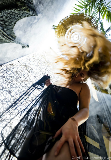 Nena May Nackt auf OnlyFans
