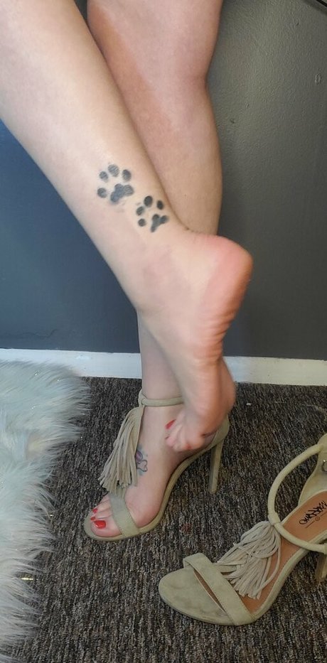 prissykrissy86 OnlyFans Striptease