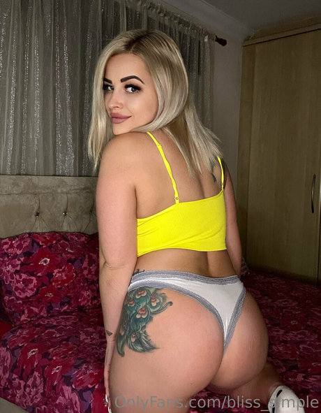 bliss simple OnlyFans Nacktbilder
