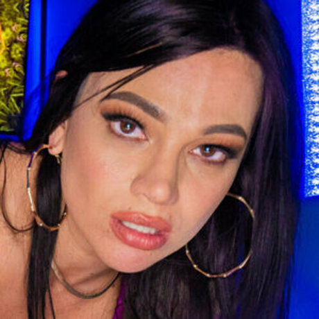 monaazarfree OnlyFans Pornografie geleakt