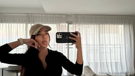 Official Mia OnlyFans-Leak