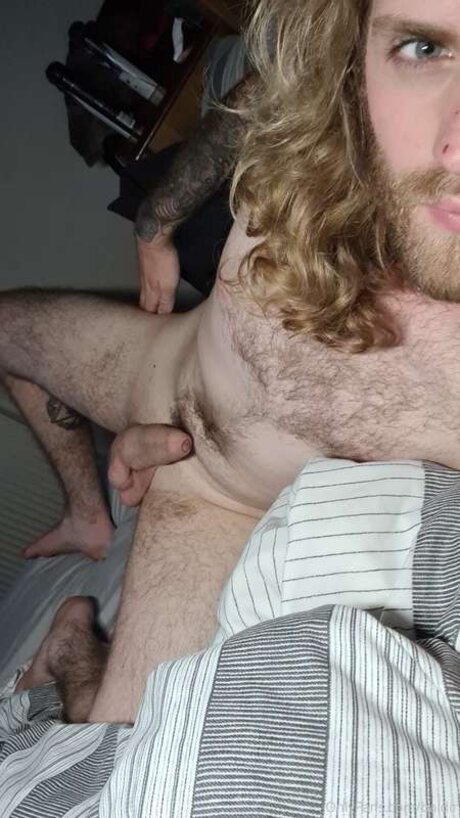 Baldir Nacktbilder von OnlyFans geleakt