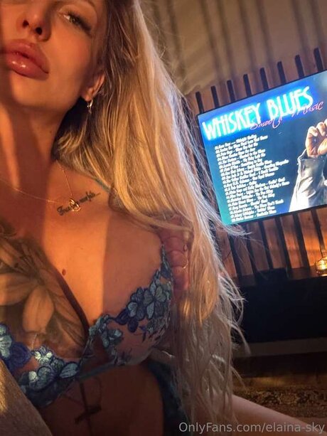 Elaina Sky OnlyFans-Inhalte