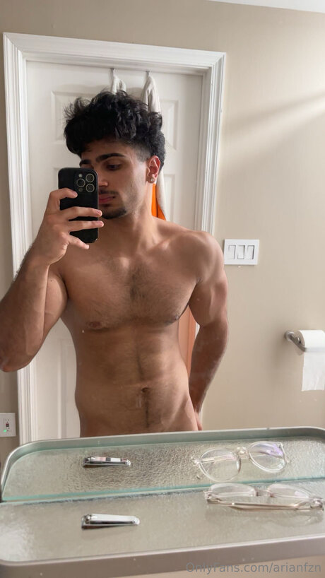 Arianfzn Nacktbilder von OnlyFans