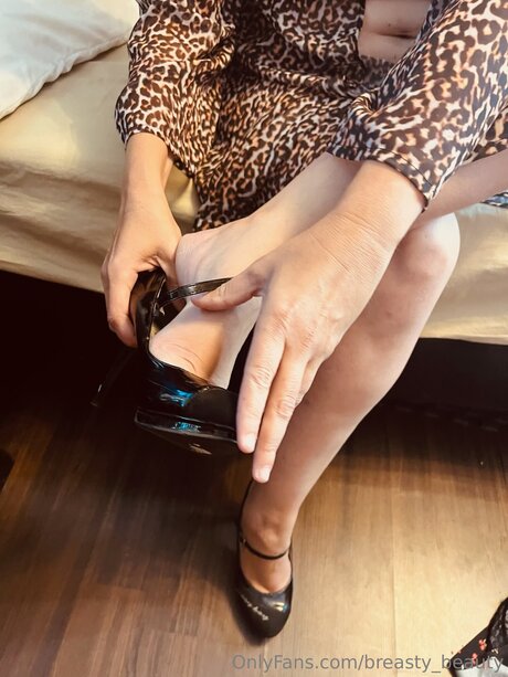 Breasty Beauty Nacktbilder von OnlyFans