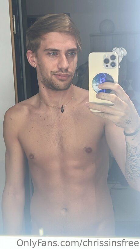 Chrissinsfree OnlyFans-Model