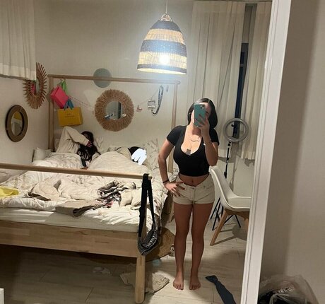 Pelegsaar Nacktbilder auf OnlyFans