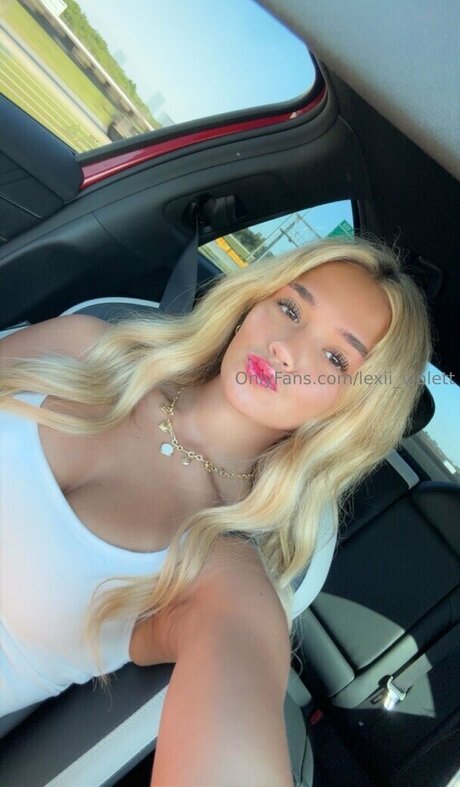 riesiger dildo nur fans Kunstakt Fotos