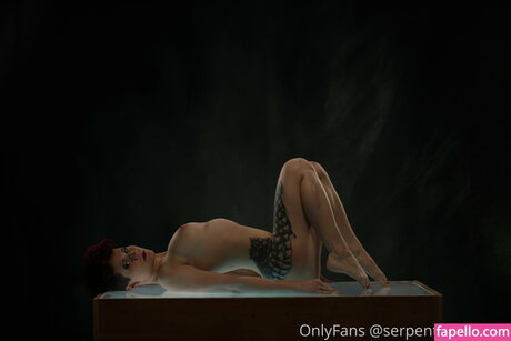 Adalind Gray Nacktbilder OnlyFans