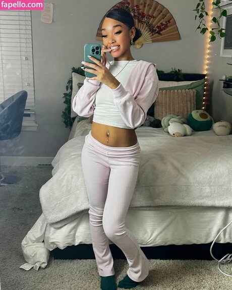 Chibichaz OnlyFans Brüste Bild