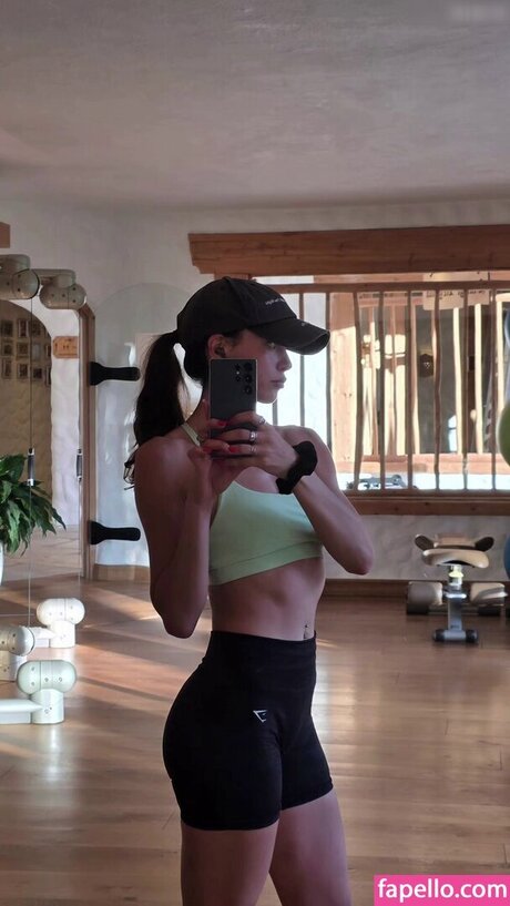 Nina Chuba OnlyFans-Leaks