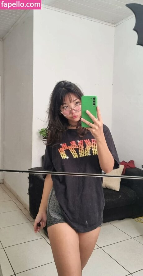 Sayurim_ OnlyFans Bilder