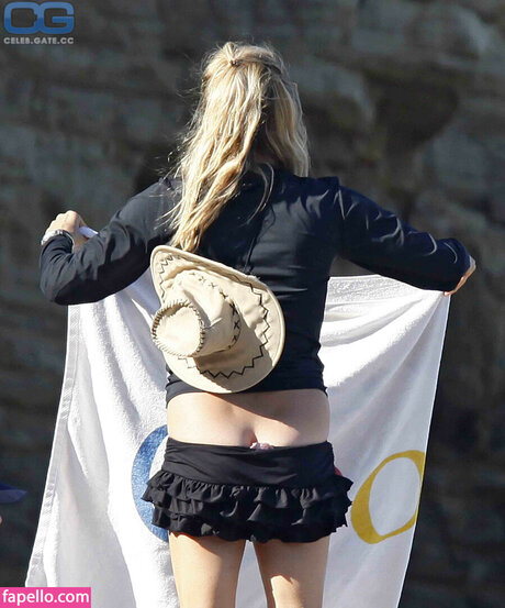 T a Leoni Nacktpornos von OnlyFans geleakt