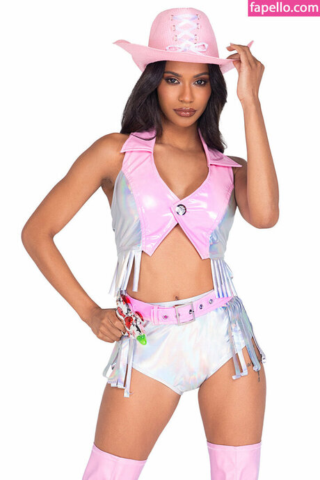 Space Cowgirl Nacktbilder geleakt