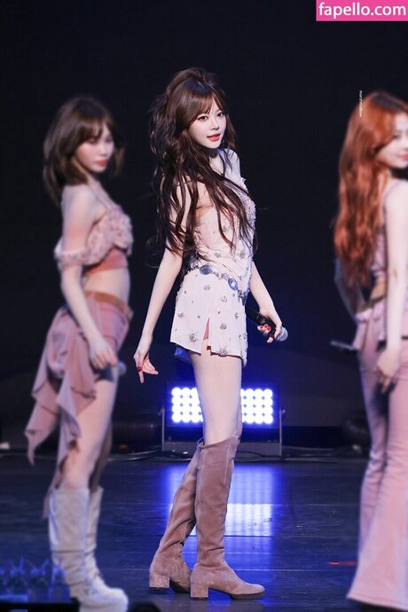 Hong Eunchae_ OnlyFans kostenlos geleakt