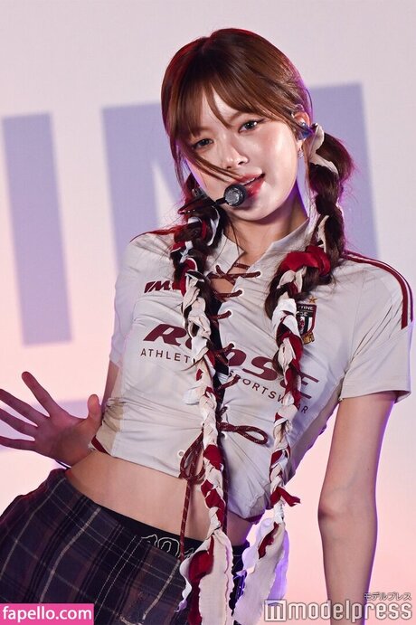 Hong Eunchae_ OnlyFans Gratis