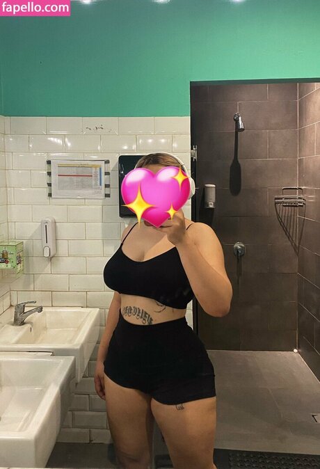 Indonesian Girls_ OnlyFans geleakt