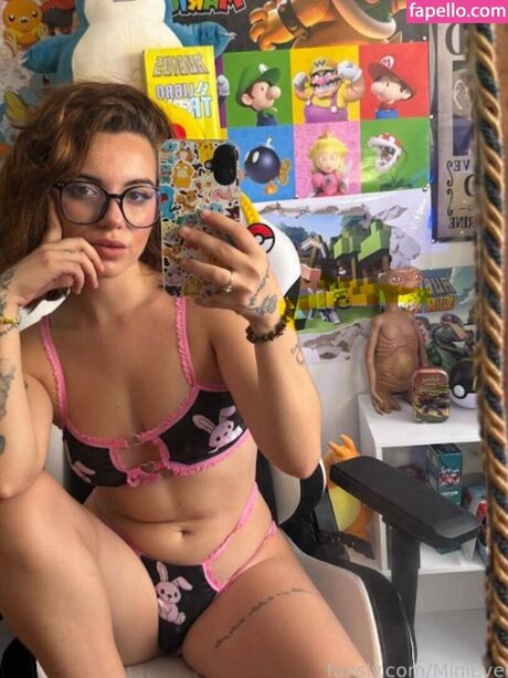 MiniEvee Nacktbilder OnlyFans