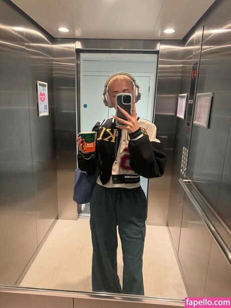 emwallbank NurlyFans-Pornos