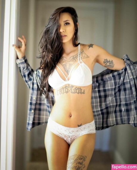 Ruby Renegade Nacktbilder auf OnlyFans