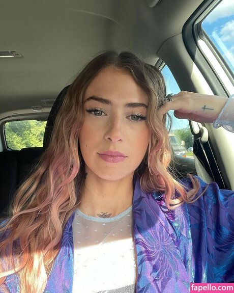 roromuffins OnlyFans Strip