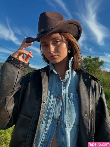 Chelsea Mayer Nur für Fans