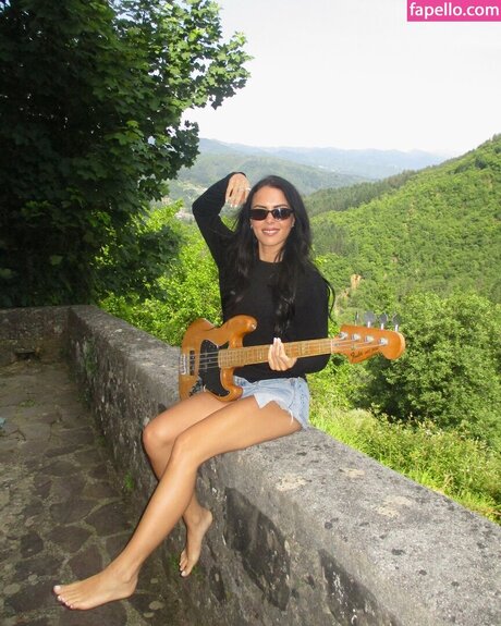 Kaeyra OnlyFans Bilder