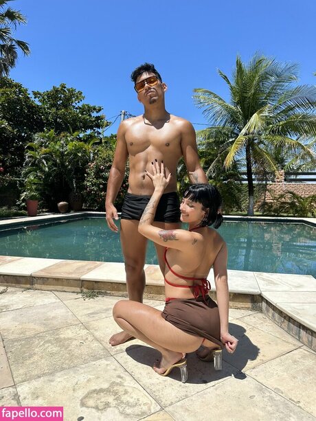 Lulu Witoria Oben ohne OnlyFans