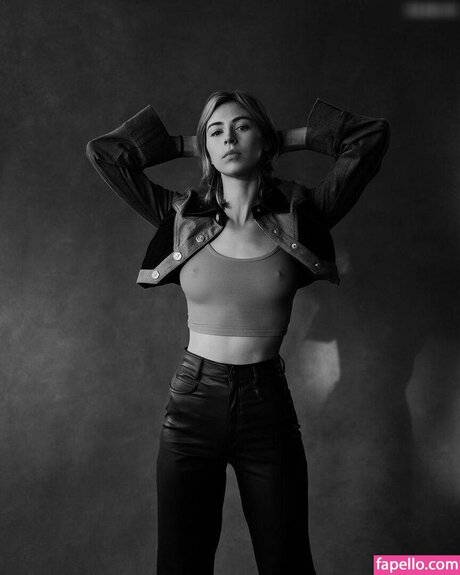 Hermione Corfield Leak von OnlyFans