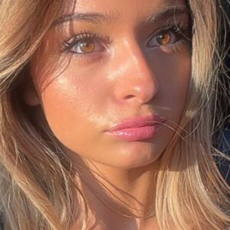 gr0us3 and maisi3 OnlyFans-Leaks