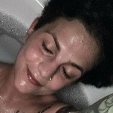 ughhjen OnlyFans Nacktbilder