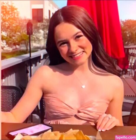 Cailey Fleming Nacktbilder auf OnlyFans