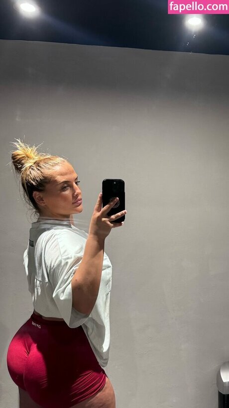 Diinsxx OnlyFans nackte Brüste