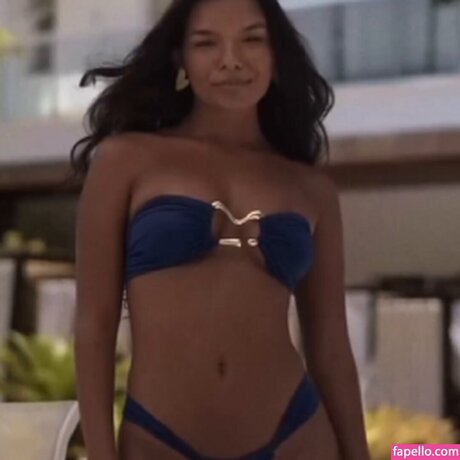 Mell Muzzillo OnlyFans-Seite