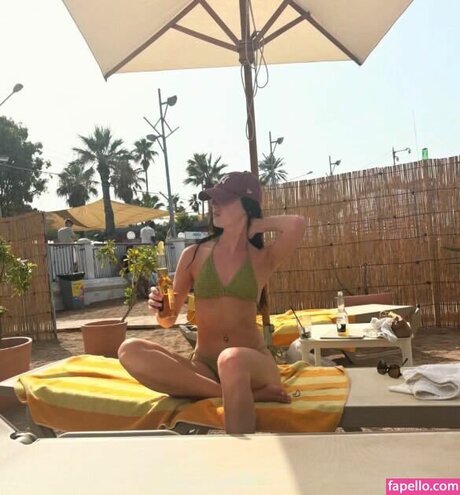 oliviarcox OnlyFans Archiv