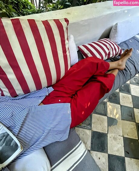 Pixie Geldof OnlyFans Arsch Leak