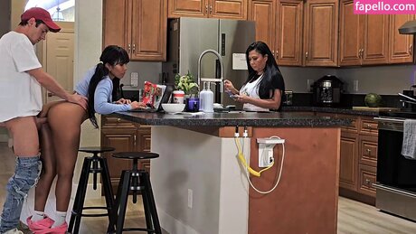 Sneaky Sex OnlyFans geleakt.