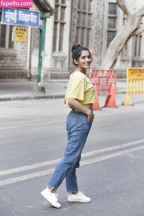 Ruhani Sharma OnlyFans gratis