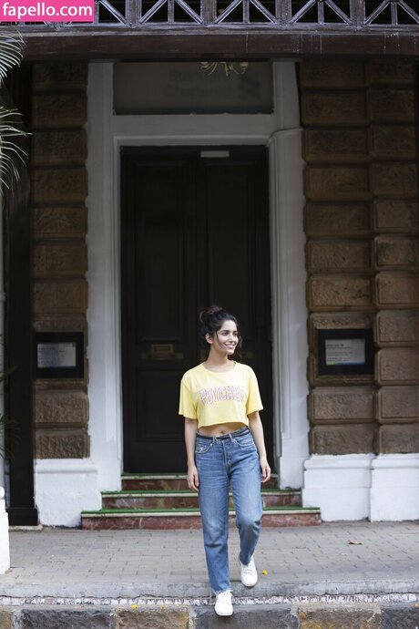 Ruhani Sharma OnlyFans-Post